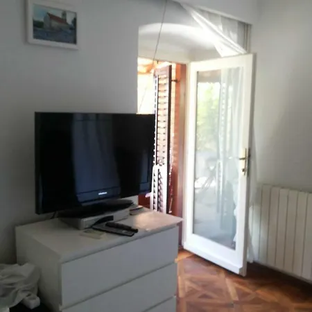 Ines, Cozy, Stunning View, Parking, Pet Friendly Апартаменты *