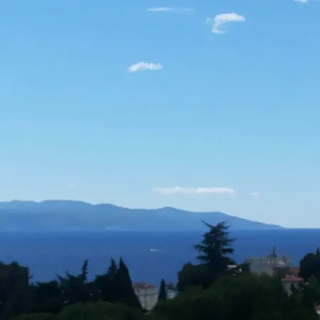 Ines, Cozy, Stunning View, Parking, Pet Friendly Апартаменты *